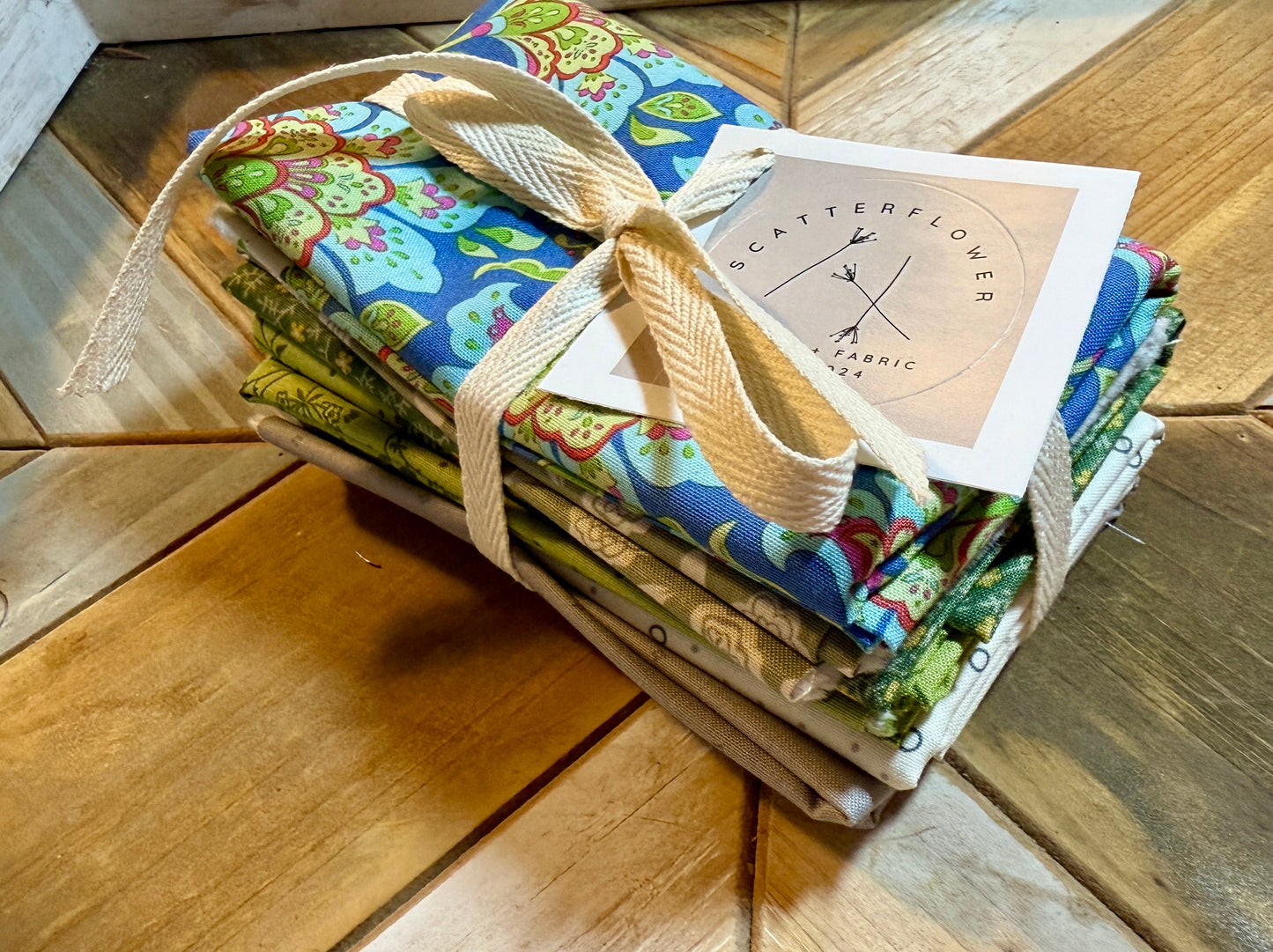 Fat Quarter - Bespoke Bundle - Seagrass