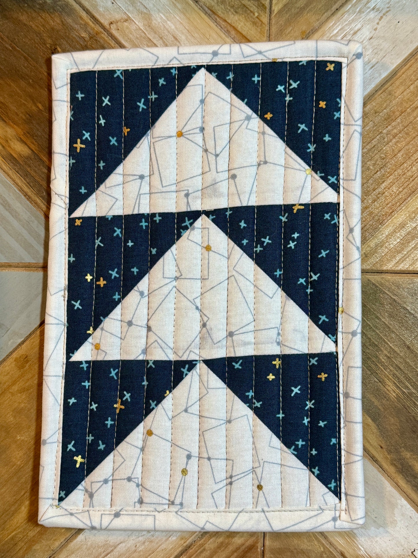 Tea Mat/Mug Rug - Geese - White/Navy