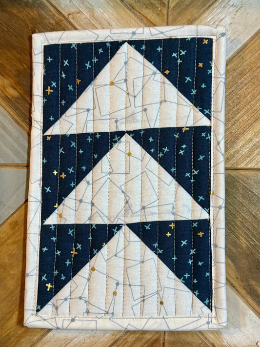 Tea Mat/Mug Rug - Geese - White/Navy