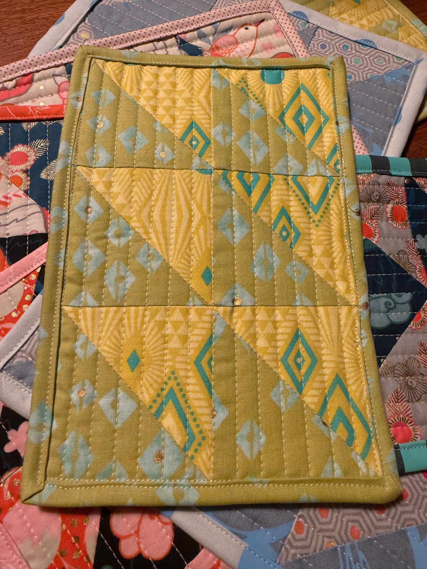 Tea Service/Mug Rug - Triangle Green/Yellow
