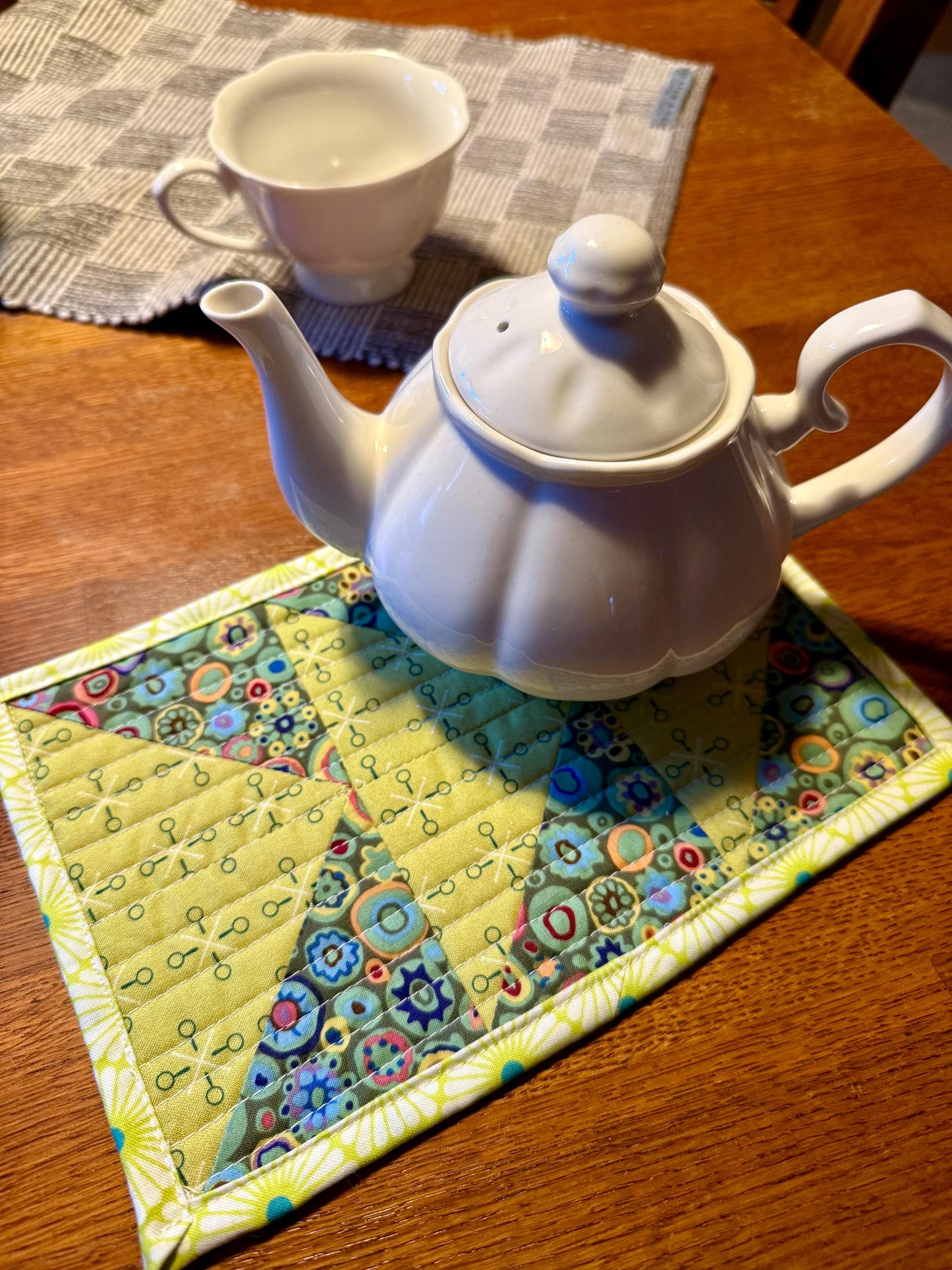 Tea Service/Mug Rug - Geese Chartreuse/Green