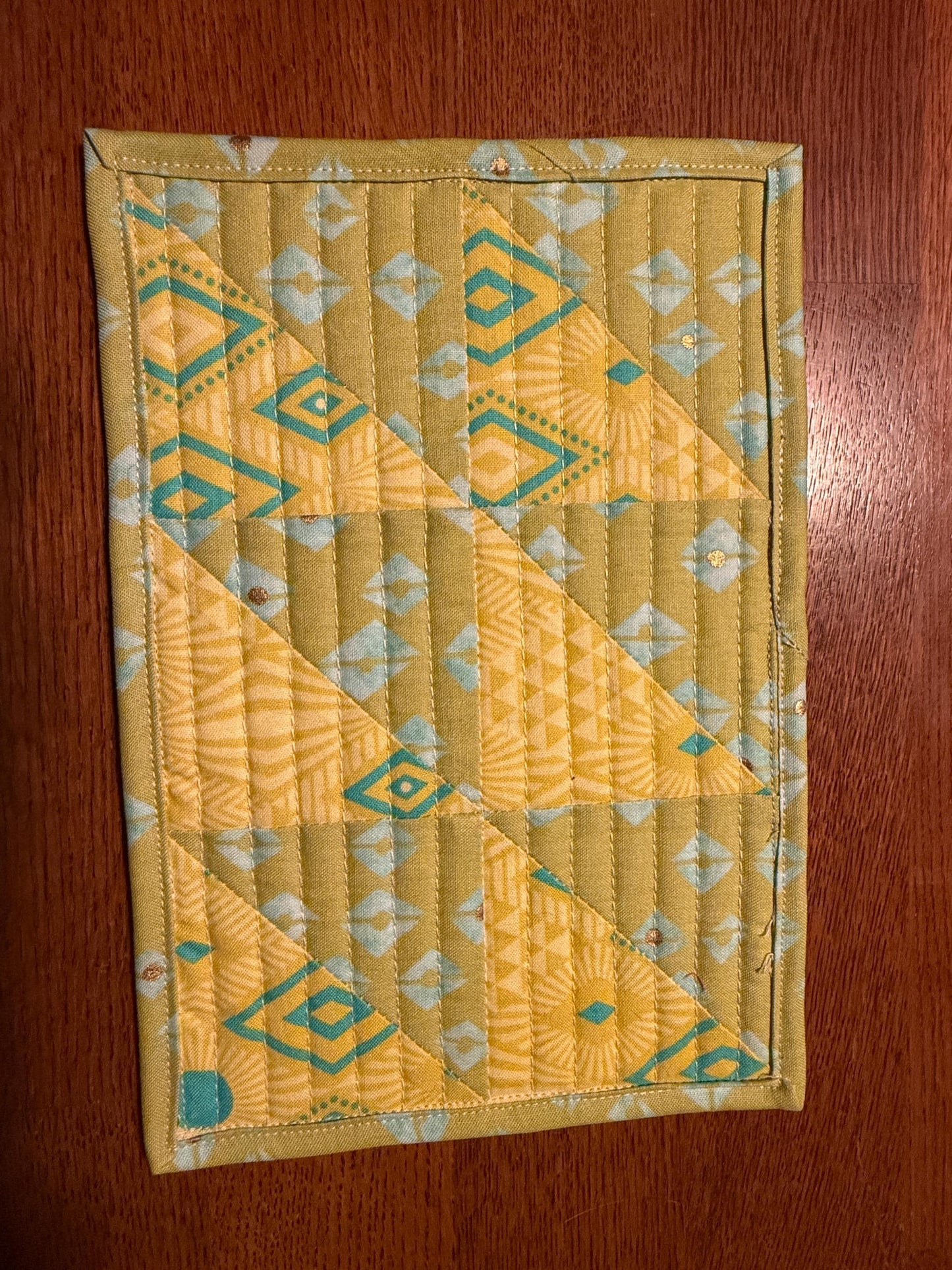 Tea Service/Mug Rug - Triangle Green/Yellow