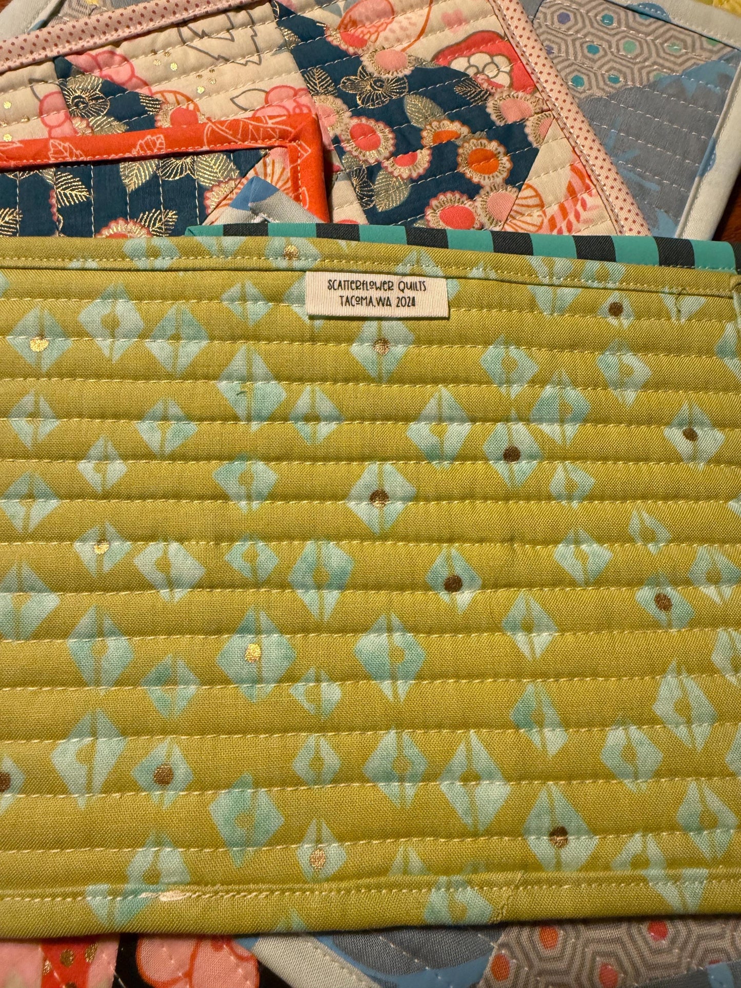 Tea Service/Mug Rug - Triangle Green/Yellow